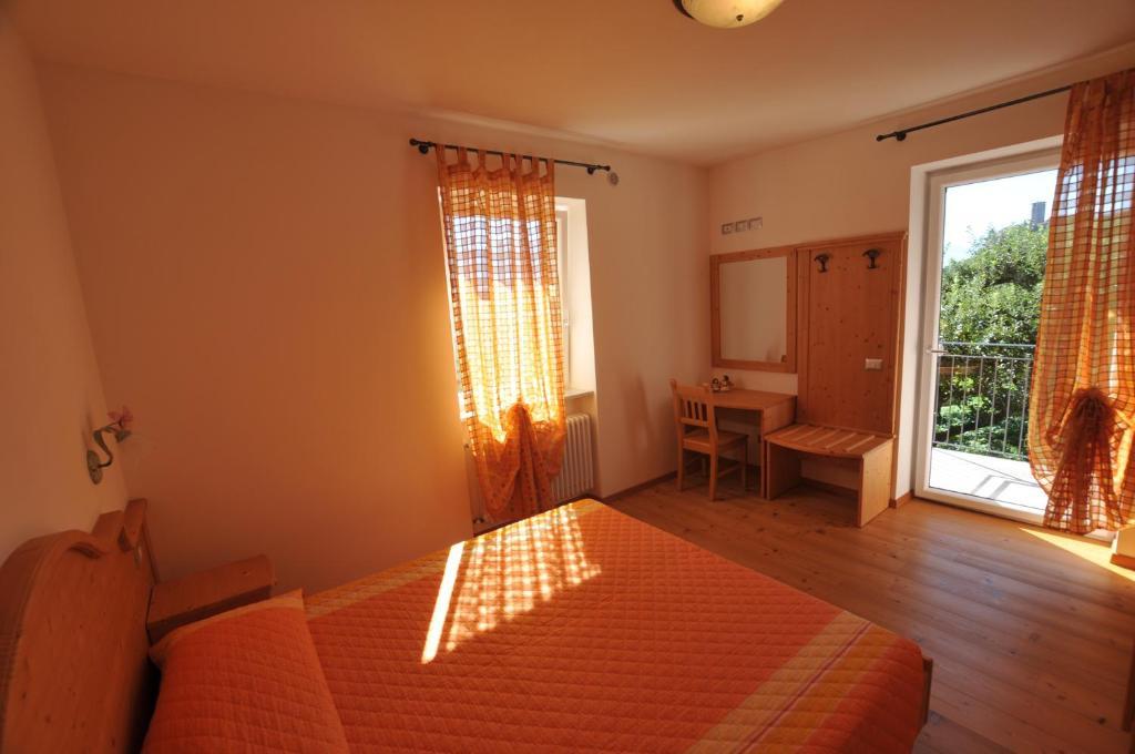 Agritur Le Pergolette Villa Tassullo Room photo